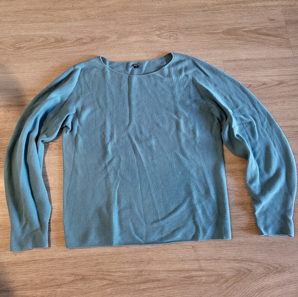 UNIQLO Lightweight Blue Balloon Sleeve Sweater